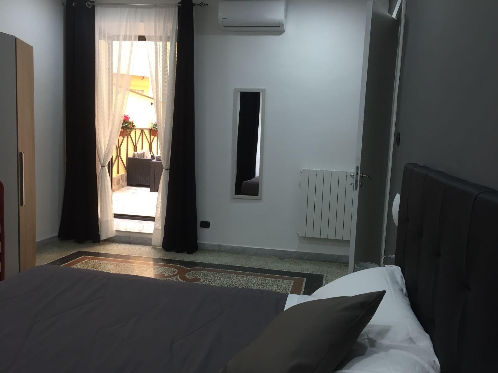 Mb95 - Mezzocannone Luxurious Bed&Breakfast Неаполь Экстерьер фото