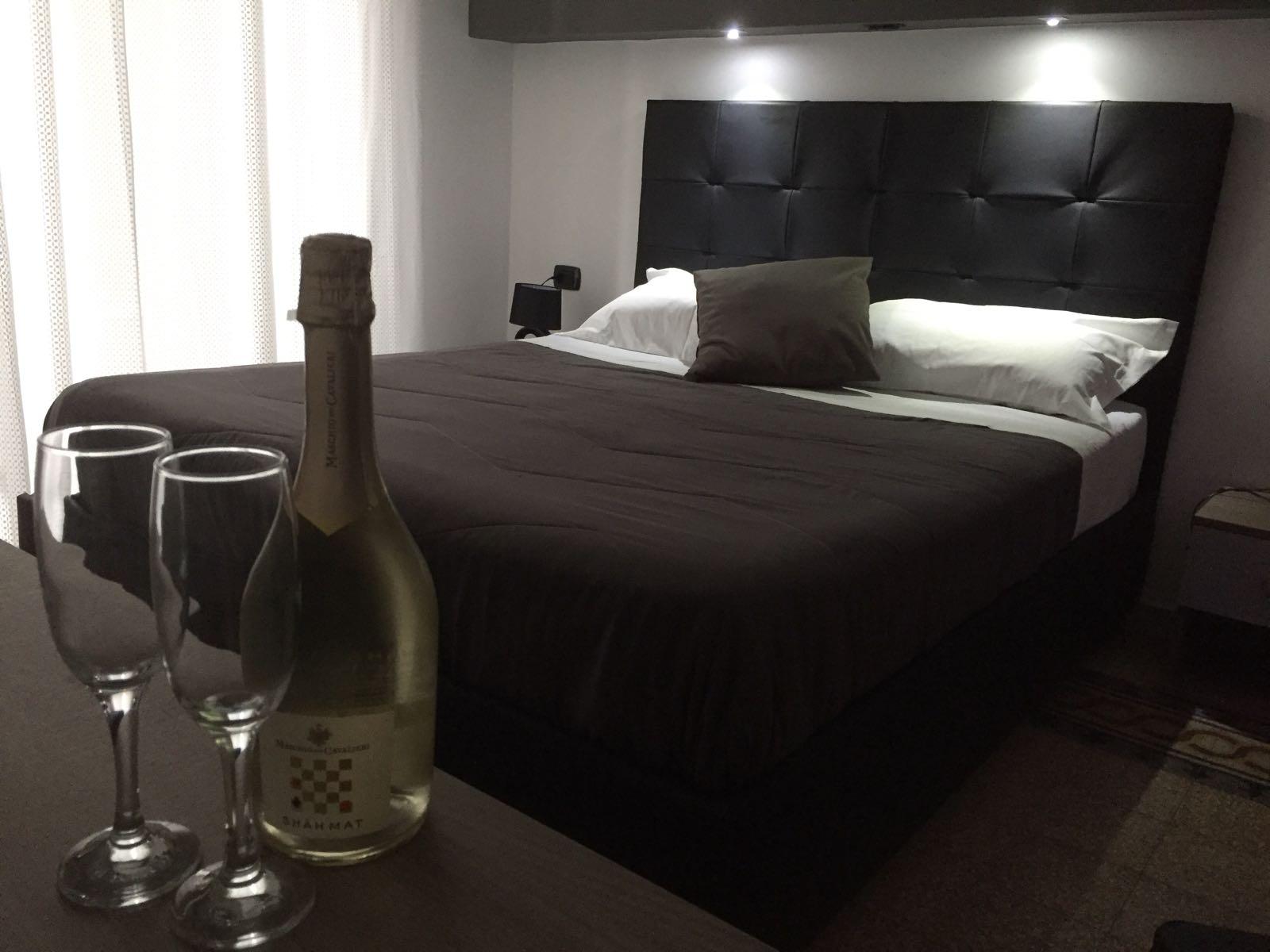 Mb95 - Mezzocannone Luxurious Bed&Breakfast Неаполь Экстерьер фото