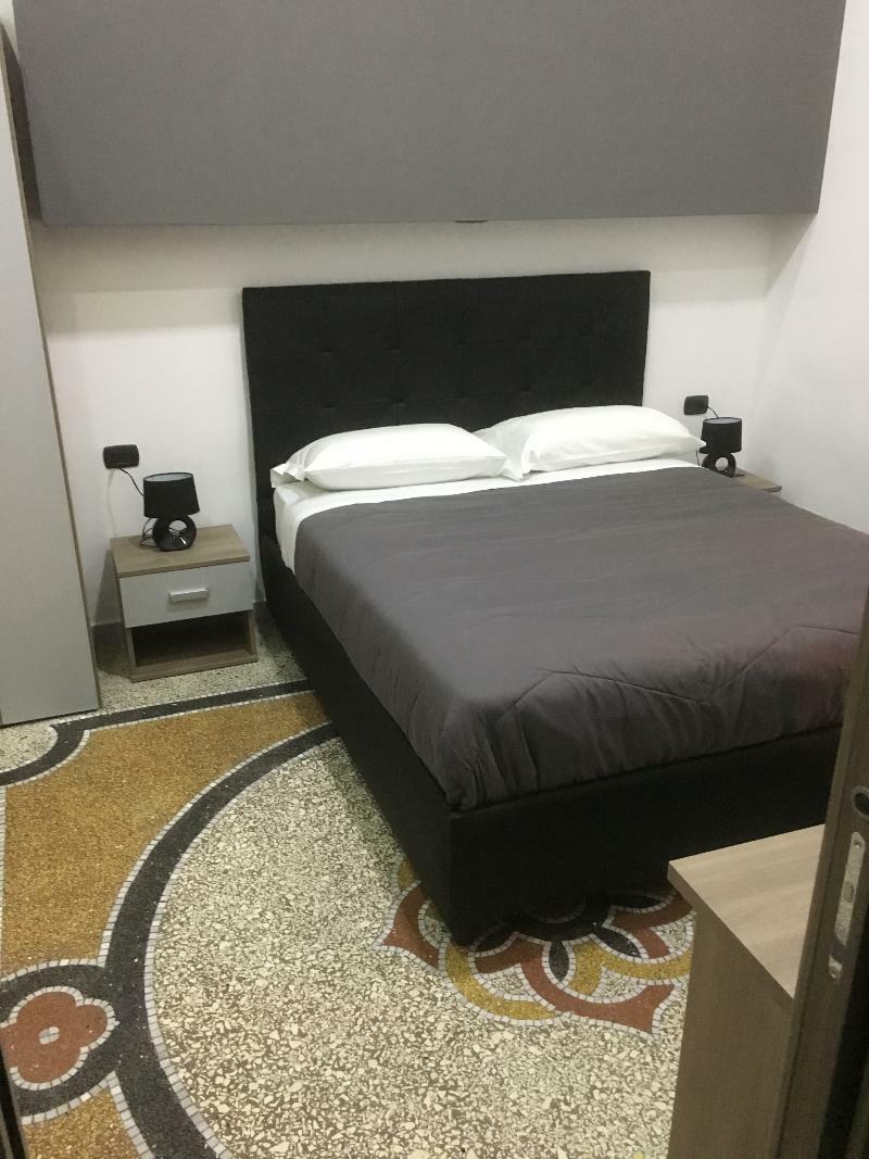 Mb95 - Mezzocannone Luxurious Bed&Breakfast Неаполь Экстерьер фото