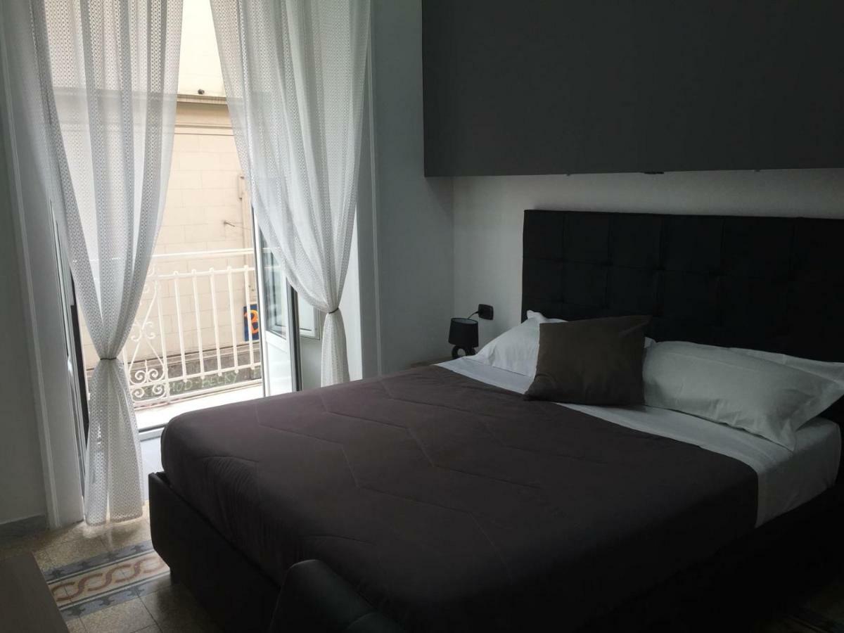 Mb95 - Mezzocannone Luxurious Bed&Breakfast Неаполь Экстерьер фото