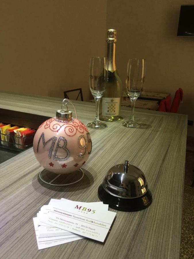 Mb95 - Mezzocannone Luxurious Bed&Breakfast Неаполь Экстерьер фото